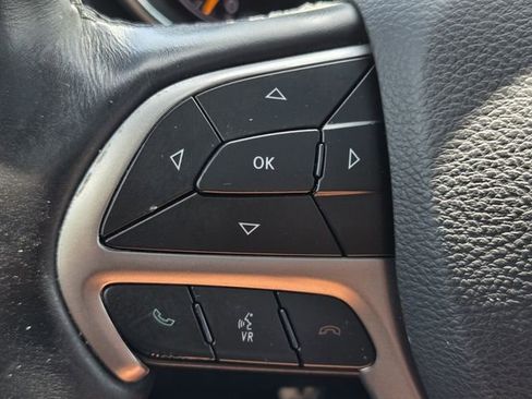 Used 2019 Jeep Grand Cherokee High Altitude RWD image 23