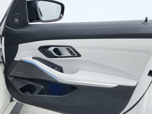 Used 2022 BMW M3 Competition w/ M Carbon Exterior Package image 37