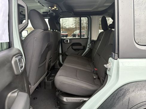 Used 2023 Jeep Wrangler Unlimited w/ Cold Weather Group image 14