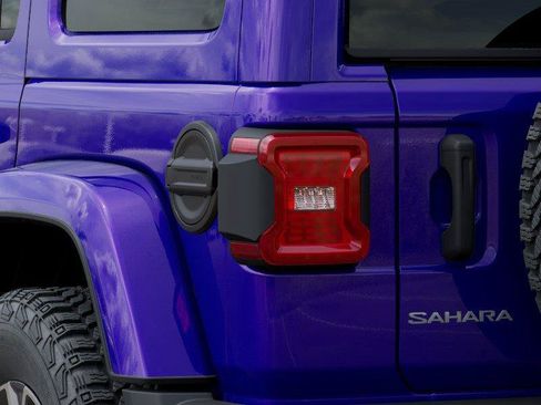 New 2026 Jeep Wrangler Unlimited Sahara AWD/4WD image 9