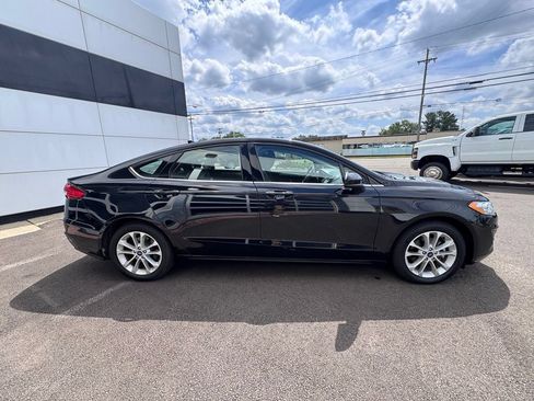 Used 2020 Ford Fusion SE FWD image 5