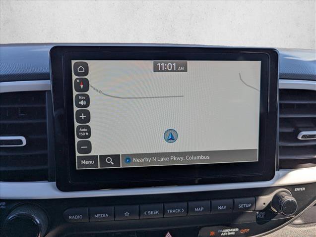 Certified 2025 Hyundai Venue Limited FWD image 17