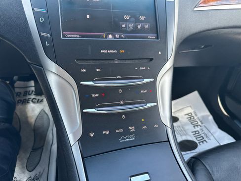 Used 2014 Lincoln MKZ Hybrid w/ Equipment Group 202A Reserve image 12