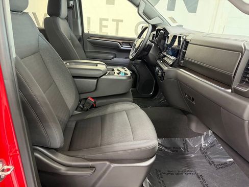 Used 2024 Chevrolet Silverado 1500 LT AWD/4WD image 29
