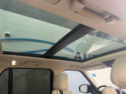 Used 2016 Land Rover Range Rover Supercharged AWD/4WD image 22