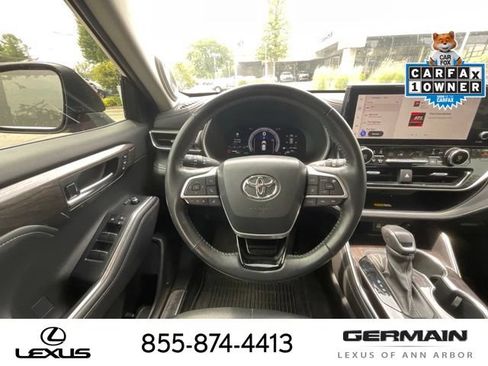 Used 2023 Toyota Highlander Limited AWD/4WD image 15