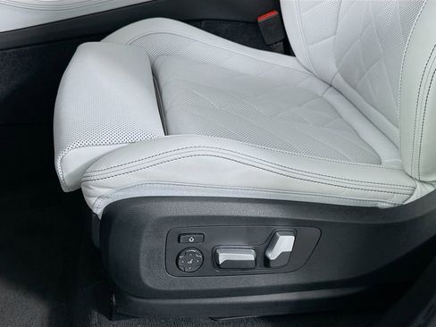 Certified 2024 BMW X5 sDrive40i w/ M Sport Package RWD image 20