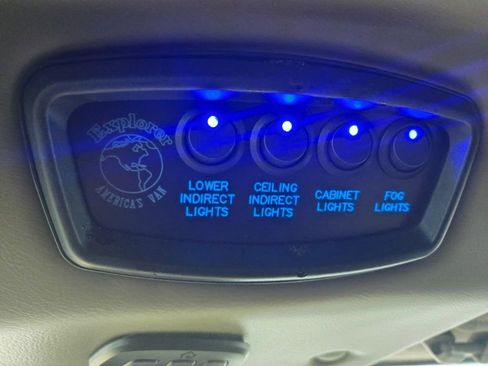 Used 2020 GMC Savana 2500 Extended w/ Enhanced Convenience Package image 39