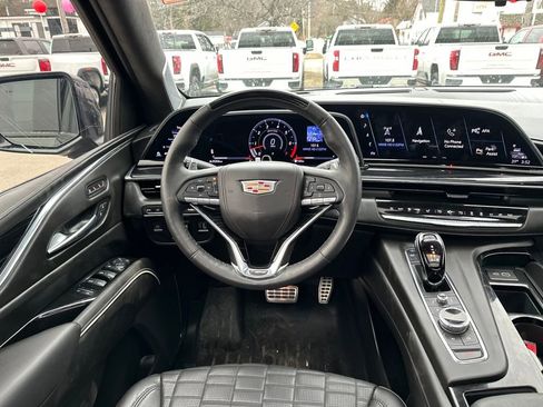 Used 2024 Cadillac Escalade V AWD/4WD image 13