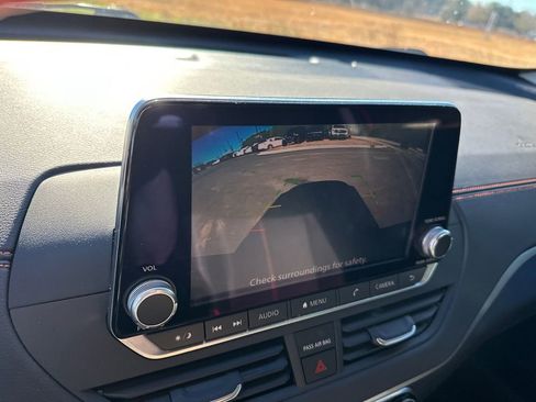 Used 2019 Nissan Altima 2.5 SR w/ SR Premium Package image 29