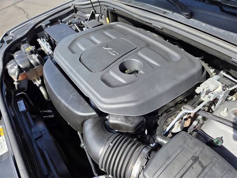 Used 2019 Jeep Grand Cherokee Altitude image 23