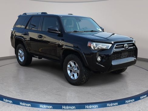 Used 2021 Toyota 4Runner SR5 AWD/4WD image 4