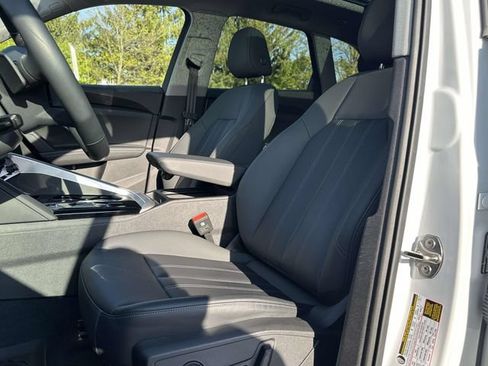 Used 2025 Audi Q5 Premium Plus w/ Premium Plus AWD/4WD image 21