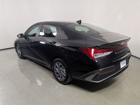 Certified 2024 Hyundai Elantra Blue image 5