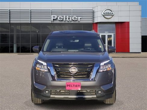 Certified 2023 Nissan Pathfinder SL w/ Lighting Package (N92) image 2