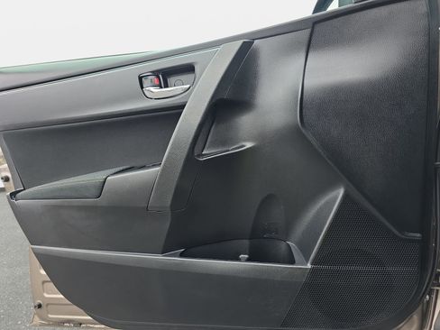 Used 2019 Toyota Corolla LE image 26