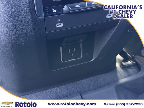 Used 2023 Chevrolet Suburban RST w/ Luxury Package RWD image 16