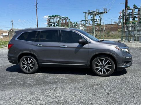 Used 2022 Honda Pilot Touring image 9