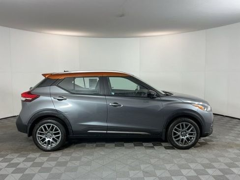 Used 2020 Nissan Kicks SR w/ SR Premium Package image 4