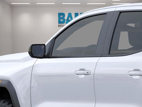 New 2026 GMC Canyon Elevation w/ Convenience Package RWD image 21