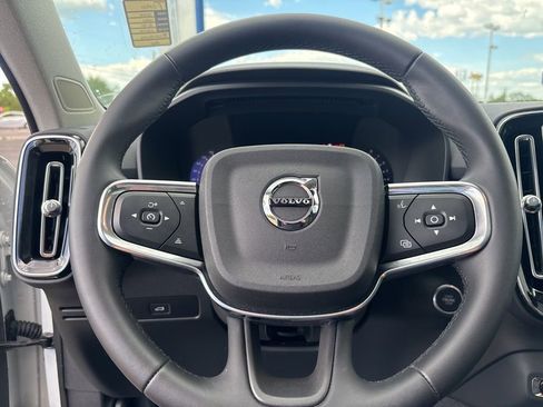 Used 2024 Volvo XC40 B5 Plus w/ Protection Package Premier AWD/4WD image 19