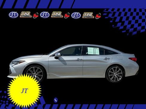 Used 2019 Toyota Avalon Touring image 4