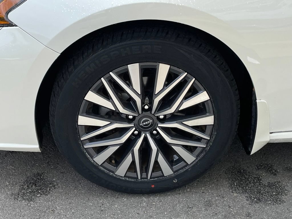Used 2023 Nissan Altima 2.5 SV FWD image 31