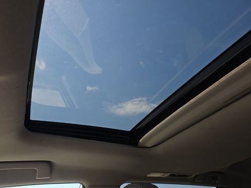 Used 2018 Toyota Highlander XLE image 12