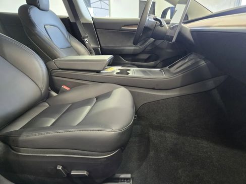 Used 2022 Tesla Model 3 Long Range AWD/4WD image 7