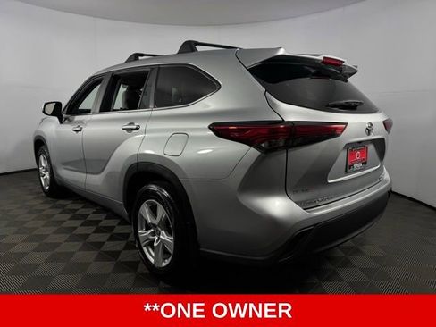 Used 2023 Toyota Highlander LE image 6
