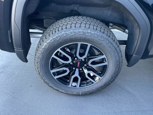 New 2026 GMC Sierra 1500 AT4 w/ AT4 Premium Package image 30