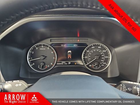 New 2025 Mitsubishi Outlander SE image 26