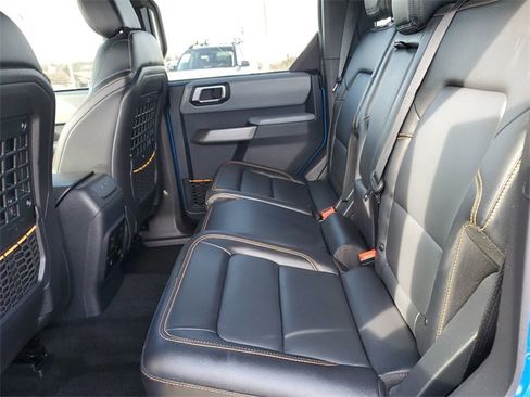 Used 2023 Ford Bronco Badlands w/ Sasquatch Package image 26