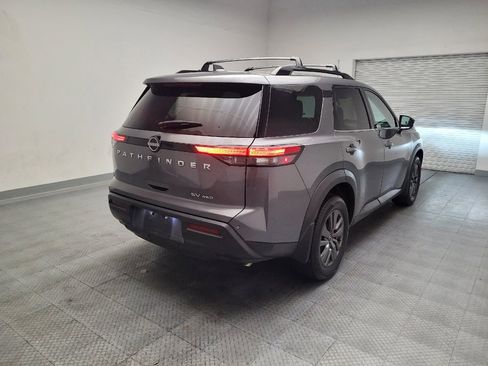 Used 2022 Nissan Pathfinder SV AWD/4WD image 9