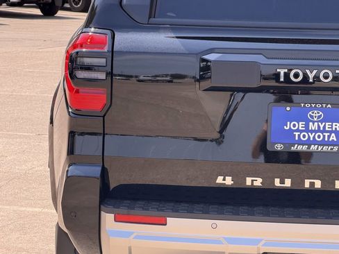 New 2026 Toyota 4Runner Limited AWD/4WD image 10