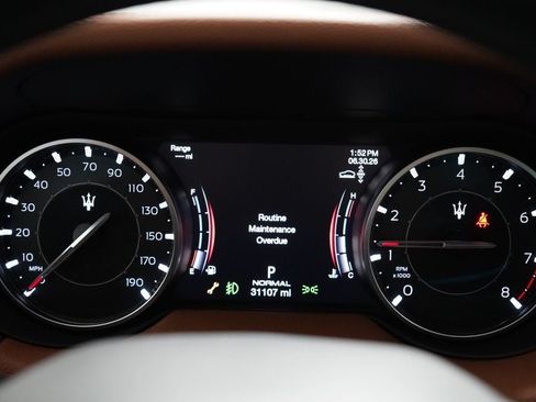 Used 2023 Maserati Levante GT AWD/4WD image 14