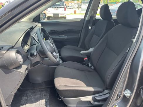 New 2025 Nissan Kicks Play S image 13