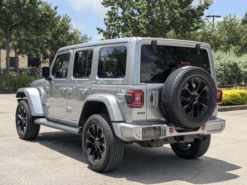 Used 2021 Jeep Wrangler Unlimited Sahara AWD/4WD image 28