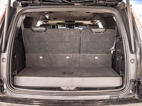 Used 2016 Cadillac Escalade Platinum AWD/4WD image 16