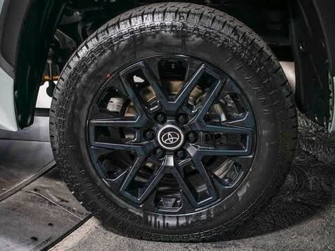 Used 2024 Toyota Tundra Limited image 10