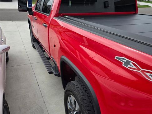 Used 2022 Chevrolet Silverado 2500 Custom w/ Custom Value Package image 4