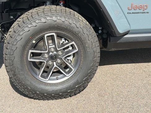 New 2026 Jeep Gladiator Mojave AWD/4WD image 5