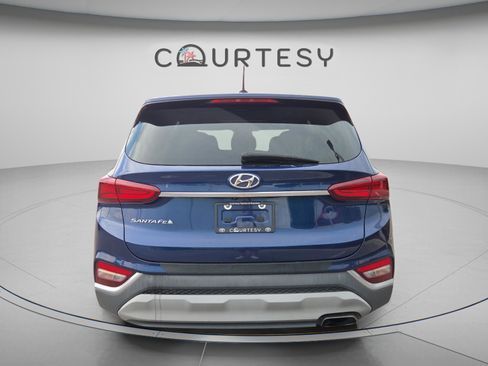 Used 2020 Hyundai Santa Fe SE FWD image 4