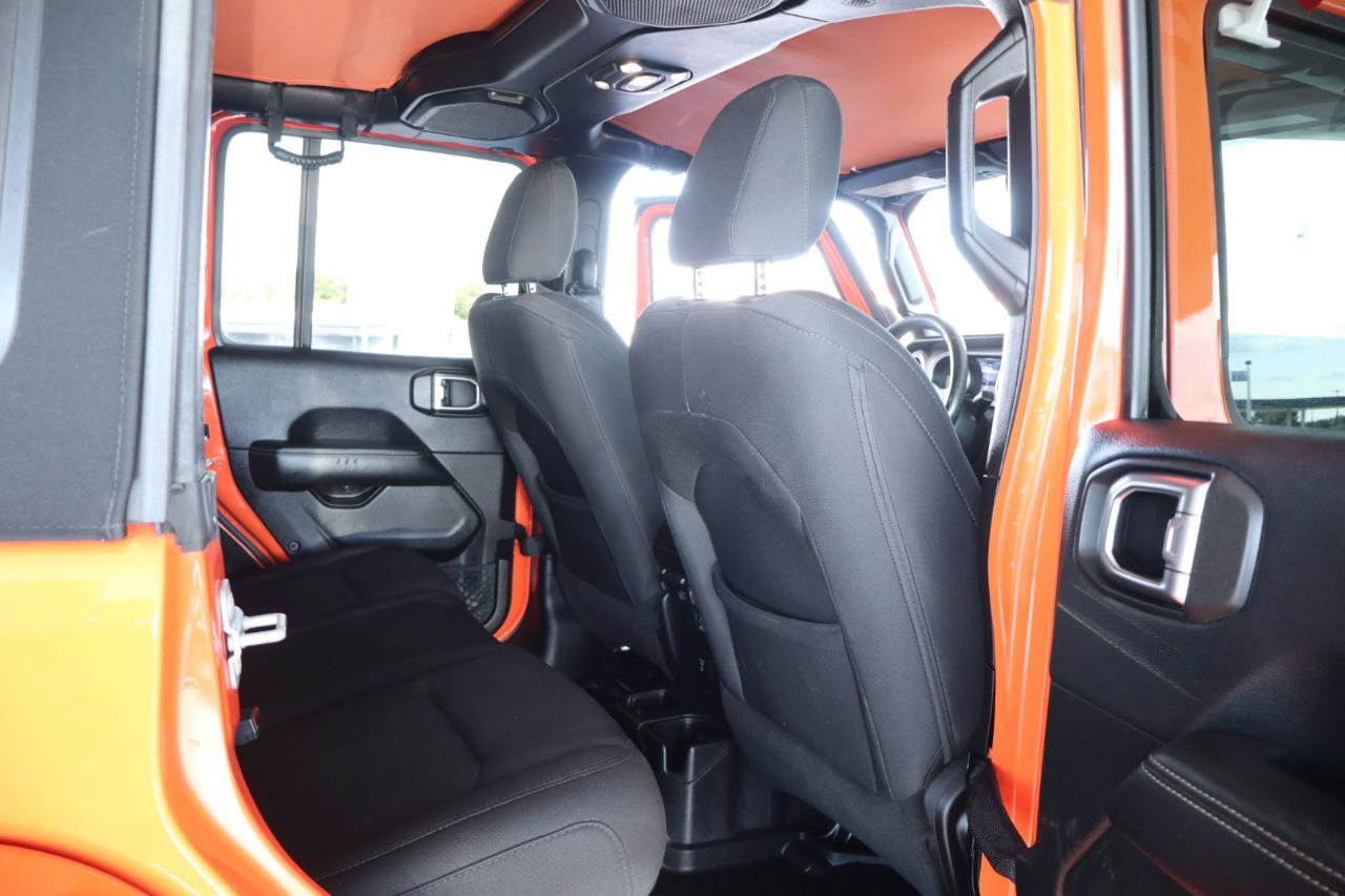 Used 2019 Jeep Wrangler Unlimited Sahara AWD/4WD image 38