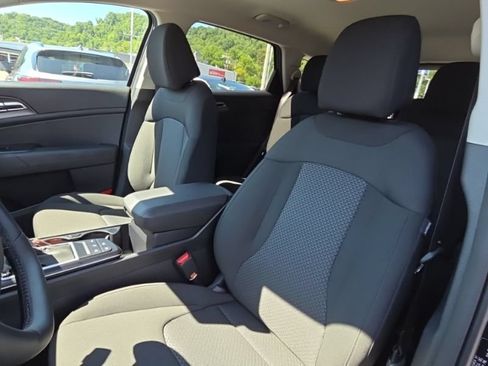 New 2026 Kia Sportage LX w/ LX Convenience Package AWD/4WD image 24