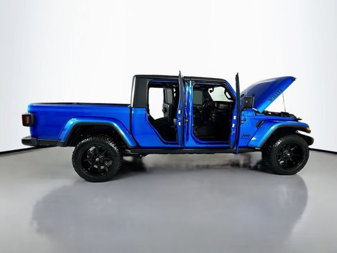 Used 2022 Jeep Gladiator Willys image 27