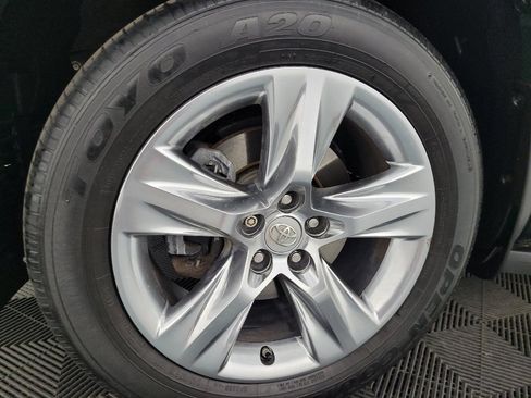 Used 2014 Toyota Highlander Limited AWD/4WD image 31
