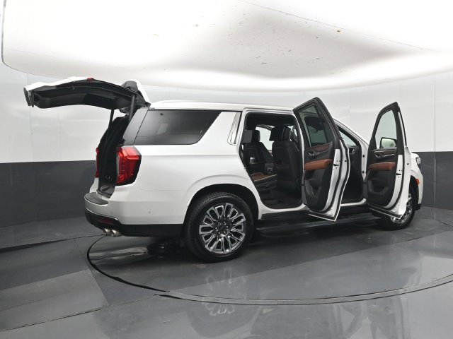 Used 2023 GMC Yukon Denali Ultimate AWD/4WD image 58