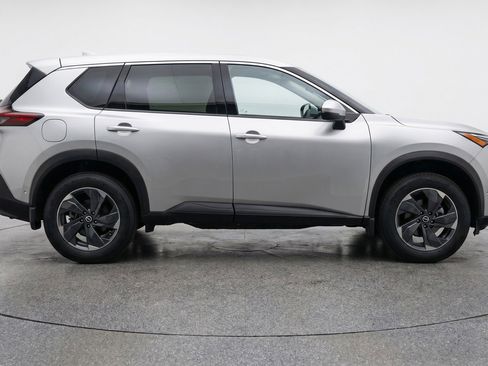 Used 2025 Nissan Rogue SV AWD/4WD image 11