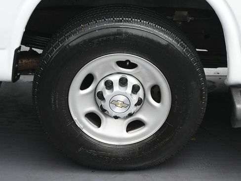 Used 2023 Chevrolet Express 3500 LS RWD image 13